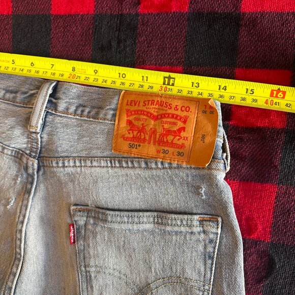 Levi's Jeans Womens 28x28 SIze 6 - 8 Blue 501 Distressed Custom Flare Denim - Picture 4 of 5